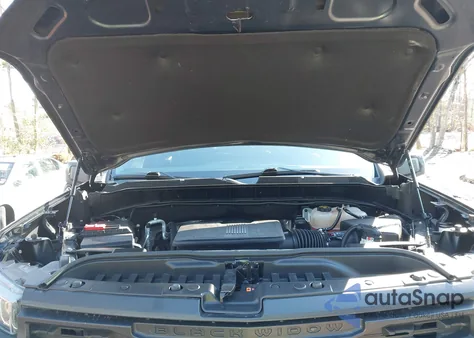 2021 Chevrolet Silverado 1500 4Wd Short Bed Rst z USA, uszkodzony, nr VIN 1GCUYEEL9MZ380435